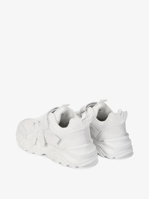 Sports shoes #G494 white