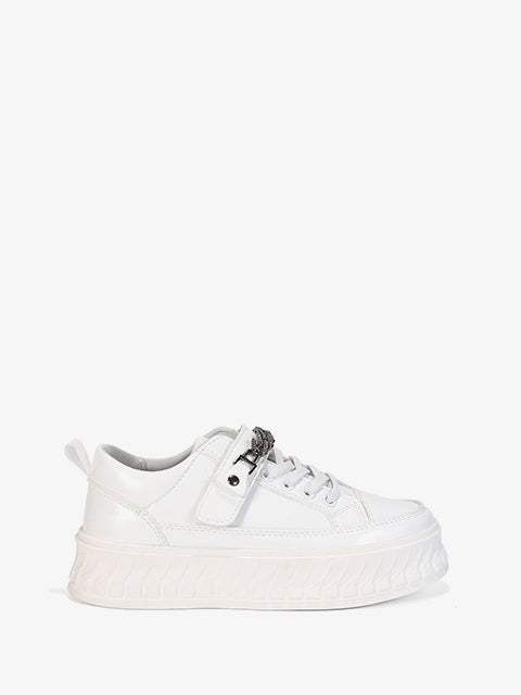 Sports shoes #TC817 white