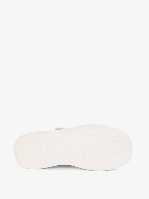 Sports shoes #TC817 white