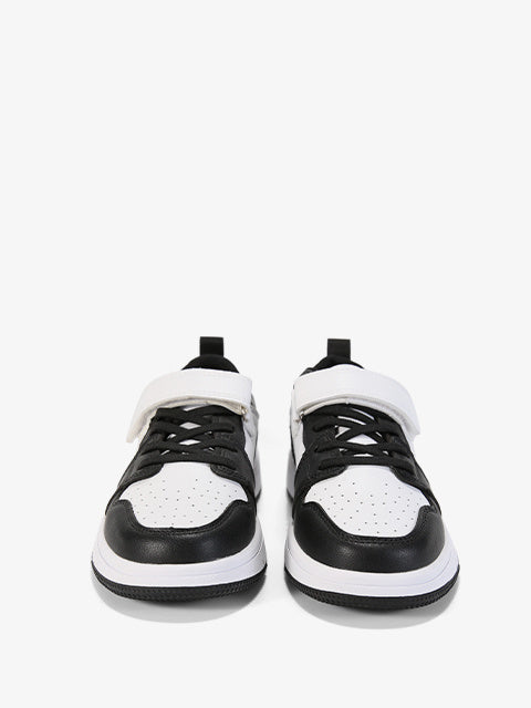 Sports shoes #TC821 white-black