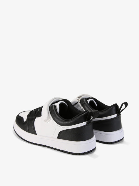 Sports shoes #TC821 white-black