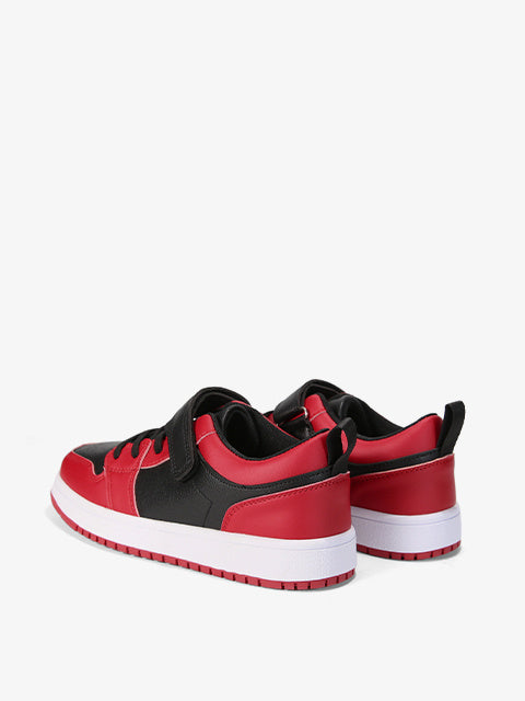 Sports shoes #TC821 black-red