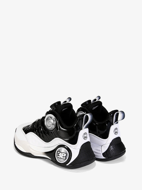 Sports shoes #W2700R black-white